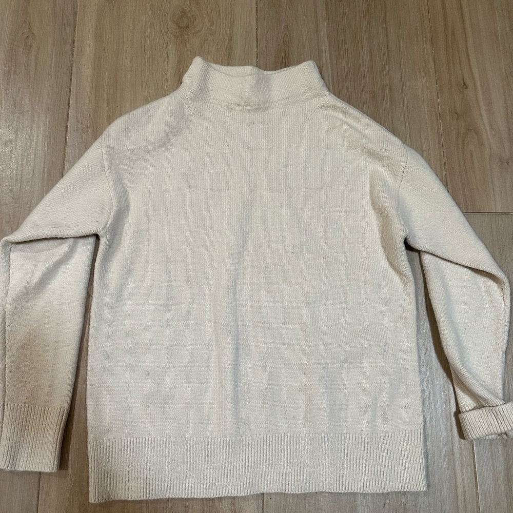 Mock neck vanilla Ann Taylor sweater